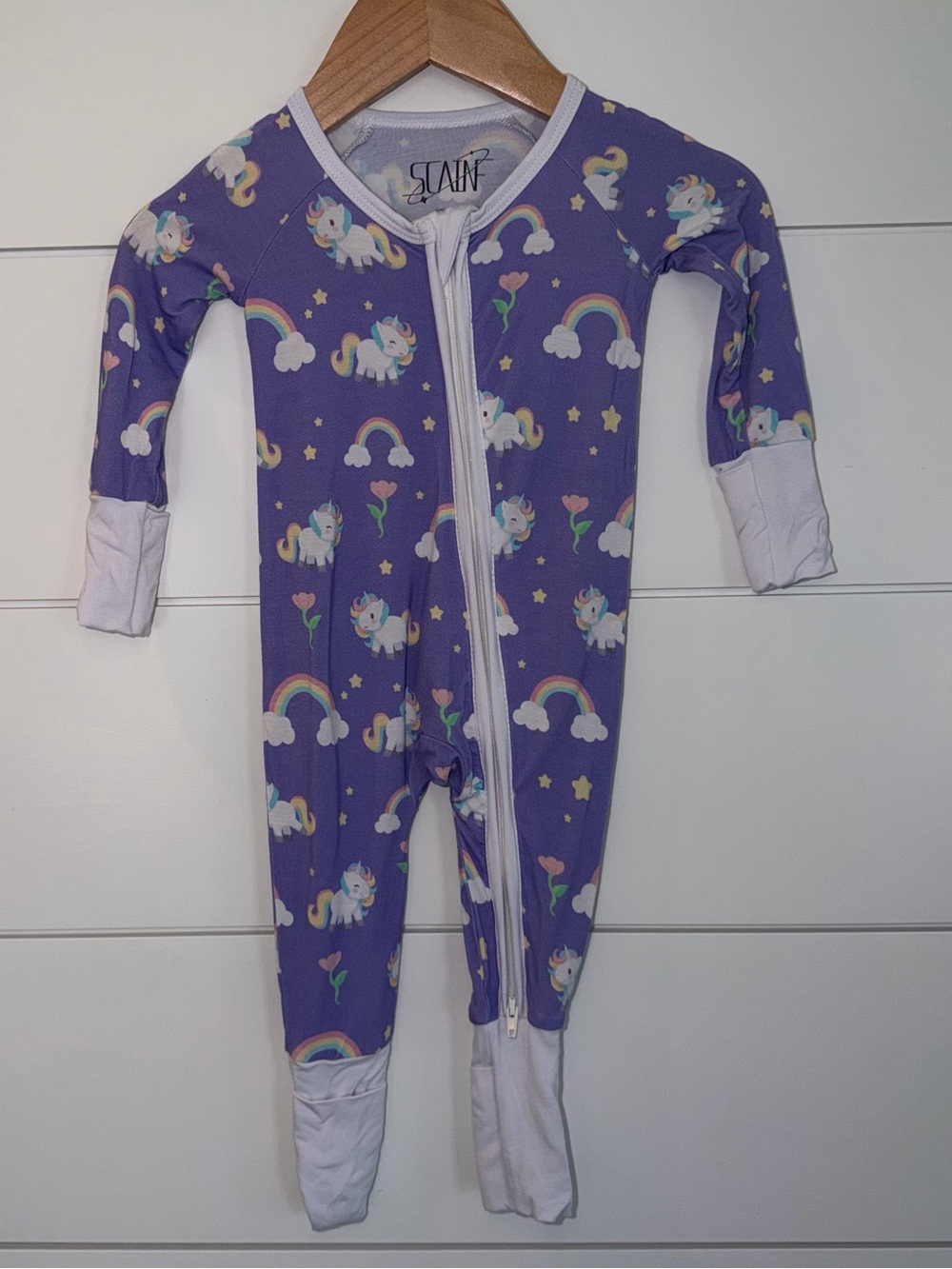 SCAINF Bamboo Zippy 0-3M Girl Pajamas Purple Unicorn Rainbow Sleepwear EUC